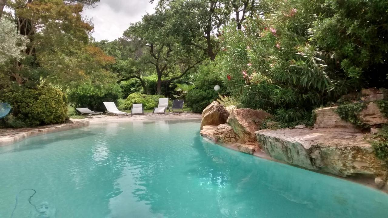 La Bousquatiere Bed & Breakfast Piolenc Exterior foto