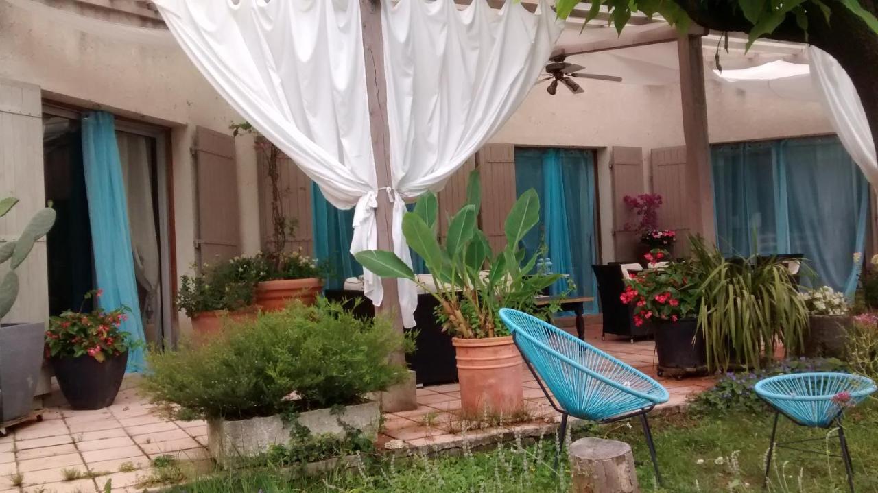 La Bousquatiere Bed & Breakfast Piolenc Exterior foto