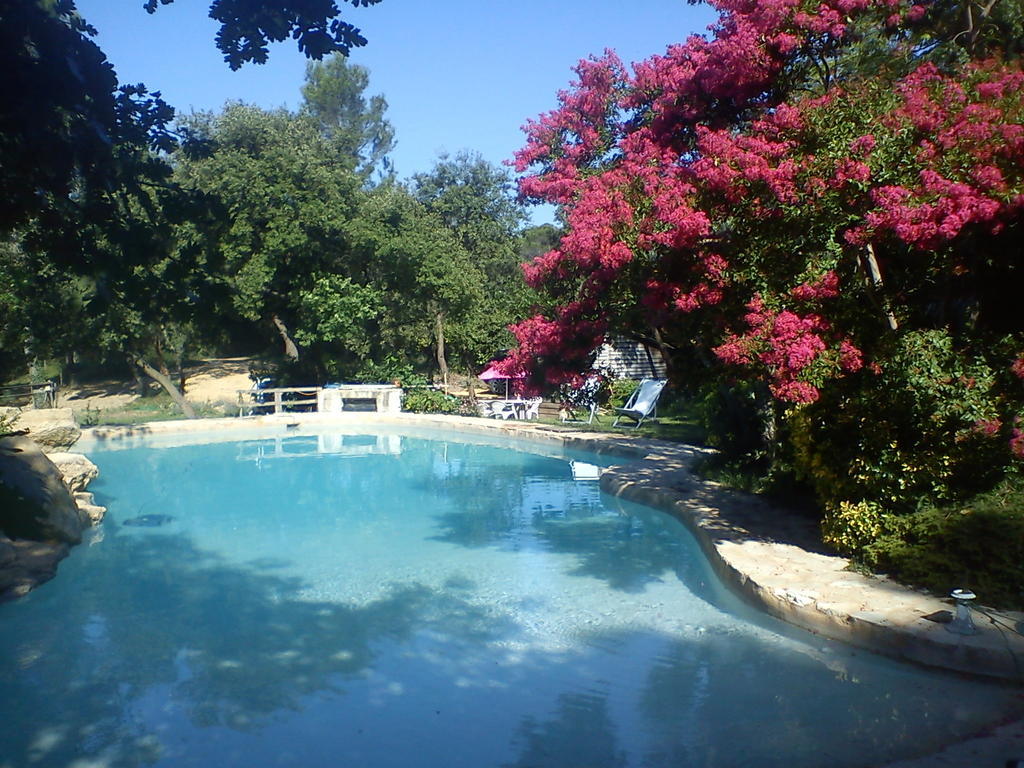 La Bousquatiere Bed & Breakfast Piolenc Exterior foto