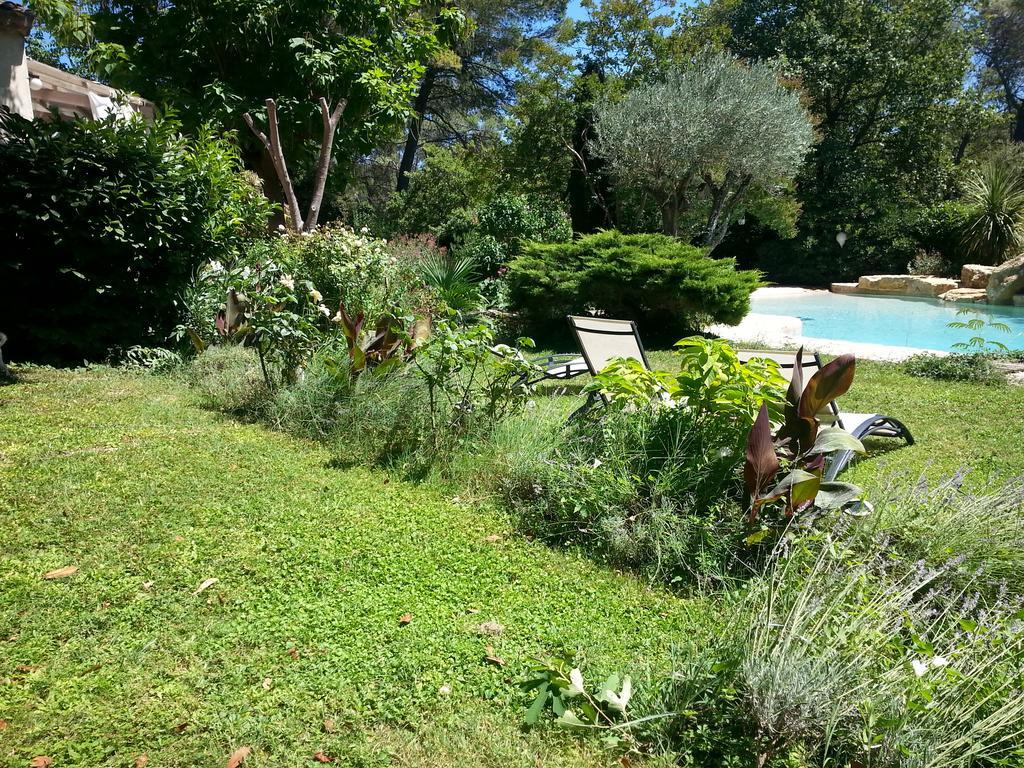 La Bousquatiere Bed & Breakfast Piolenc Exterior foto
