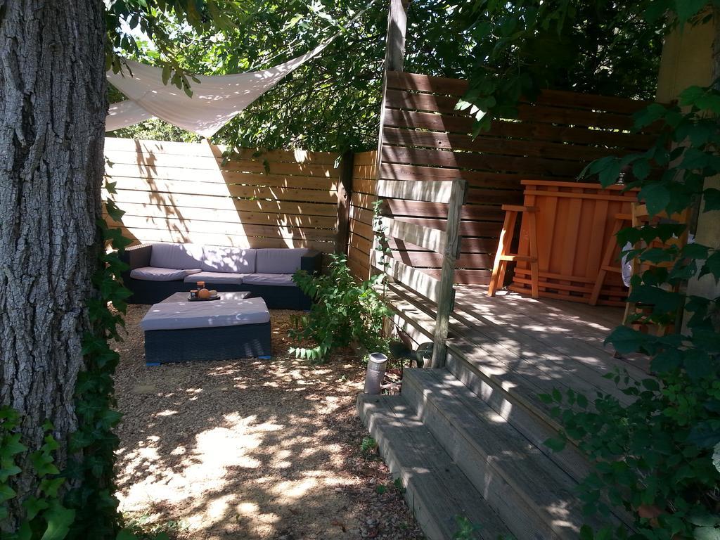 La Bousquatiere Bed & Breakfast Piolenc Exterior foto